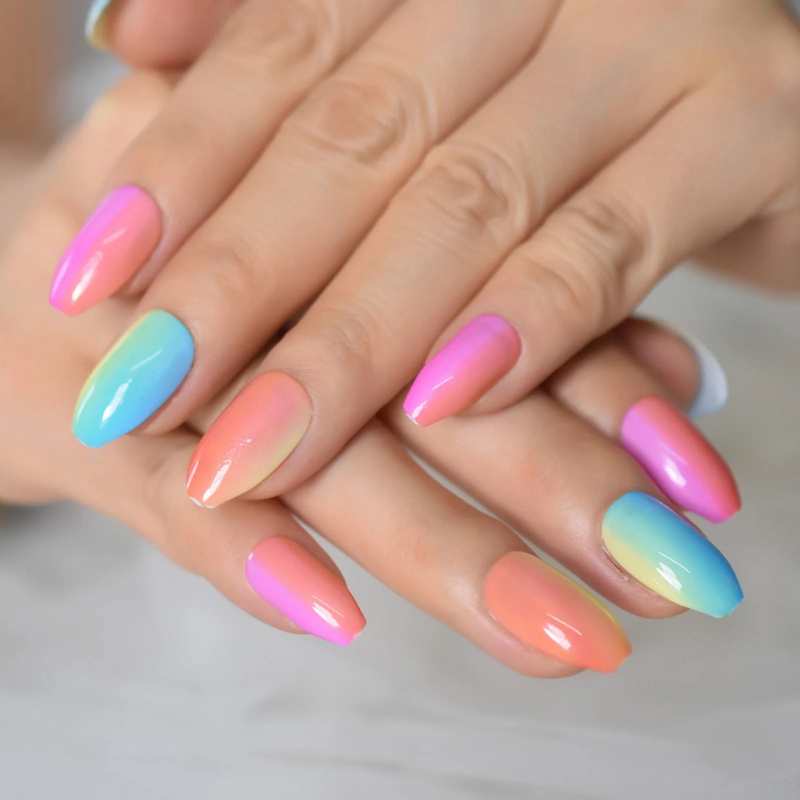 Dolce - Medium Coffin - Press on Nails